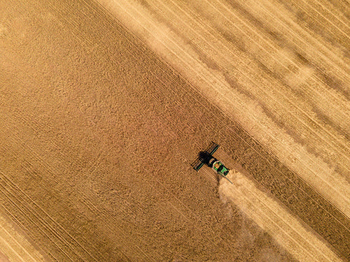 Australian made, Natural Shampoo - Locally sourced ingredients. Image of Australian farm. 